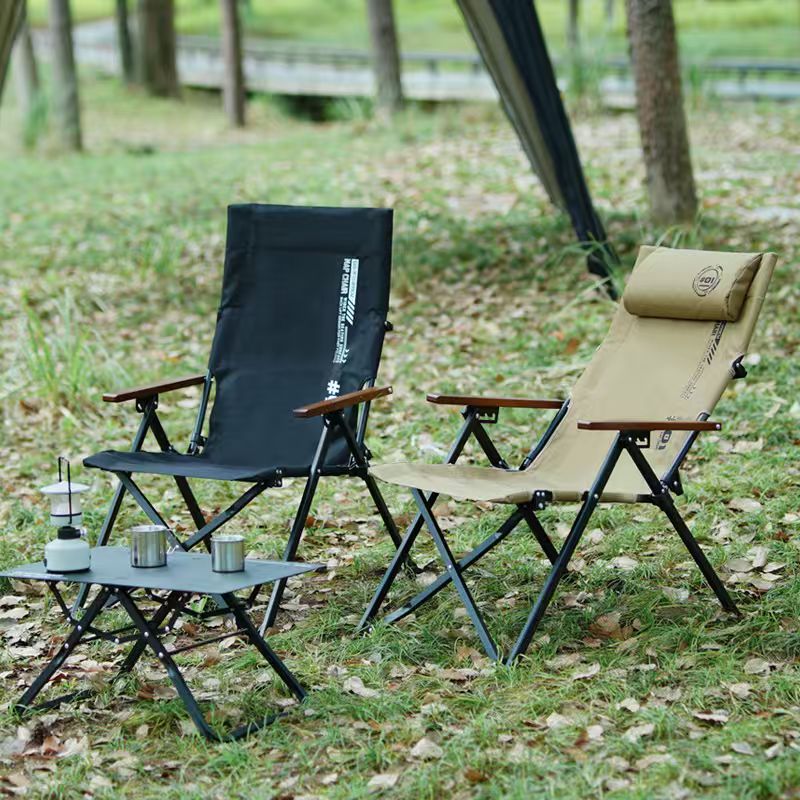 Outdoor Furniture Used - Chaise de camping pliante à dossier